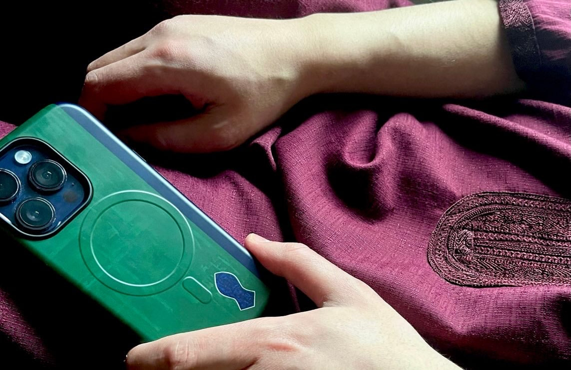 Na’Layn iPhone MagSafe® Case